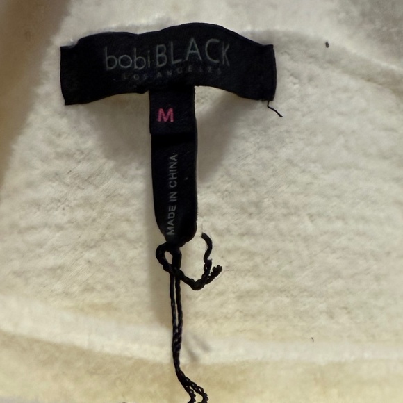 Bobi Black - Cream off shoulder long sleeve sweater - Picture 2 of 4